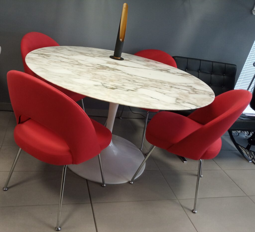 taille table tulipe