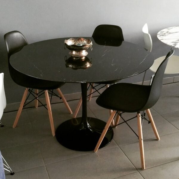 table tulipe noir marquinia