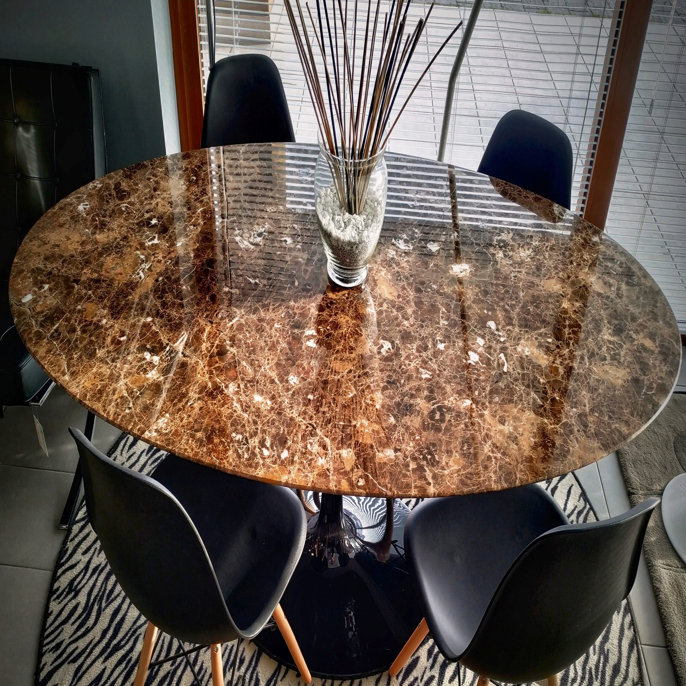 Table Tulipe 137 cm